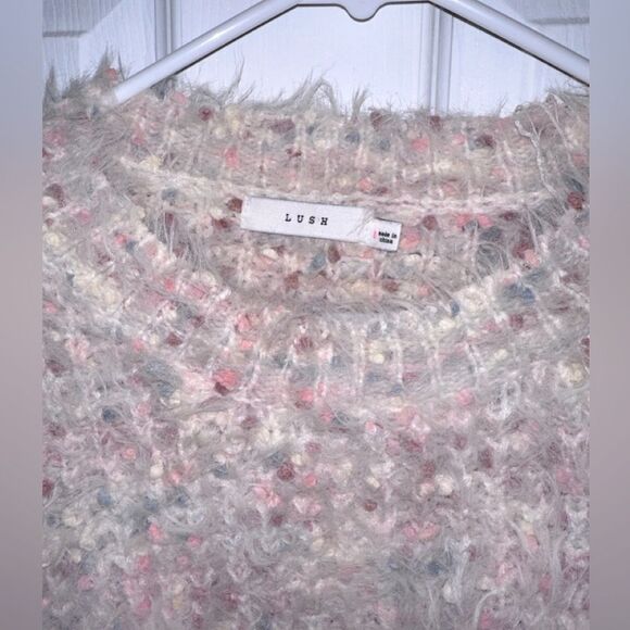 Lush Multi colored thick popcorn crop sweater pale pink white furry  Size Small - Picture 3 of 8